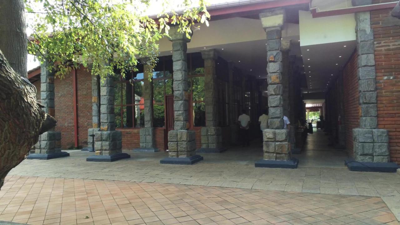 Avasta Resort And Spa Anuradhapura Εξωτερικό φωτογραφία